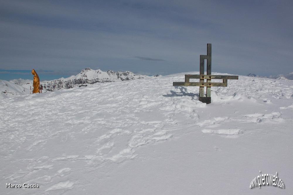 31_Croce e madonnina semisommerse.JPG